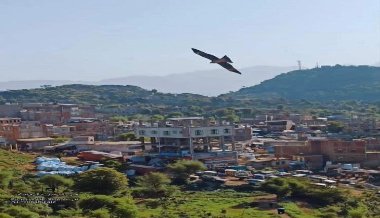 منزل قيادي حوثي يتحول إلى فخ مرعب: مقتل طفل وإصابة 3 آخرين بانفجار قنبلة في شرعب الرونة 