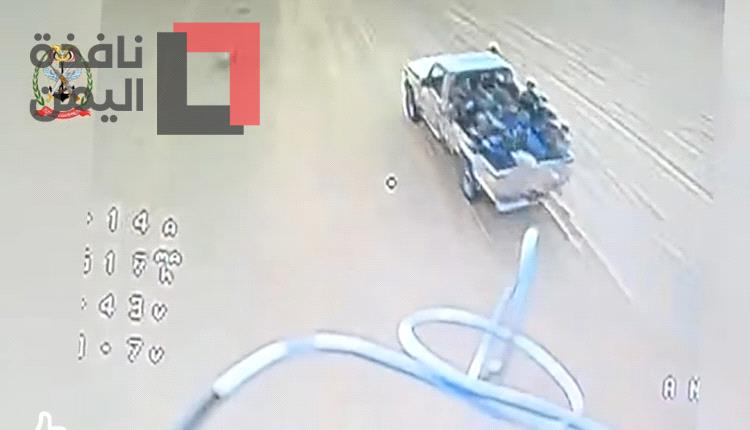 جحيم الطائرات الانتحارية.. مشاهد مرعبة توثق لحظة حصد عشرات الحوثيين فوق الأطقم وداخل الخنادق