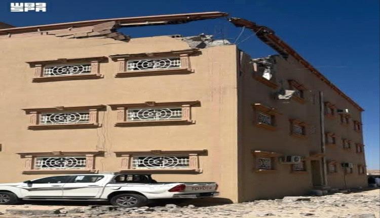 إصابة شخصين وأضرار مادية.. الدفاع المدني السعودي يكشف تفاصيل سقوط شظايا باليستية بالجنوب