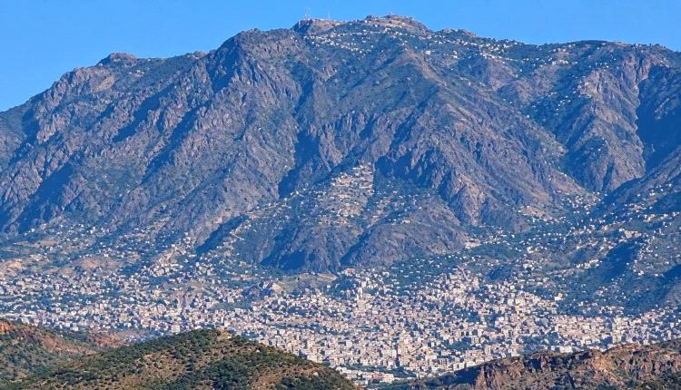 بالاسماء| مجزرة حوثية في تعز.. 5 قتلى بينهم أطفال و6 جرحى بالرصاص والقصف