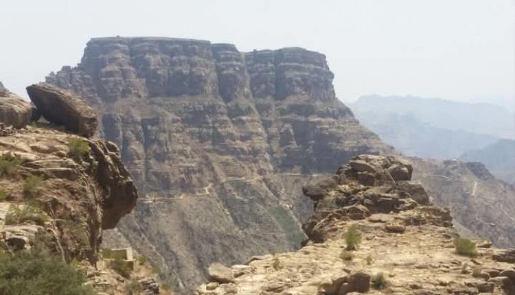 الحوثي يمهل سكان هذه المديرية لمغادرة منازلهم تحت تهديد القصف