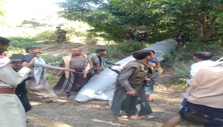 صور مروعة.. سقوط 3 صواريخ باليستية ضخمة في تعز بعد فشل الحوثيين في إطلاقها