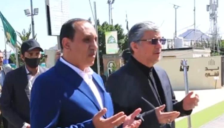 ظهور السفير الإيراني في صنعاء يكشف امتداد النفوذ العسكري لطهران داخل الحوثيين وسط تصاعد المعارك