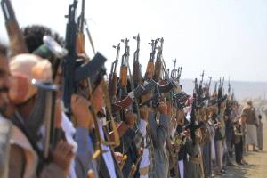 وزارة الدفاع تعلن تجمعات التحشيد الحوثية أهدافاً عسكرية مشروعة وتُحذر الآباء من الزج بأبنائهم