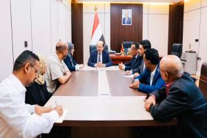الحكومة توجه بتوثيق جرائم الحوثيين وإعداد ملفات ملاحقتهم.. وتؤكد: محاولات إرباك الدولة لن تهزنا