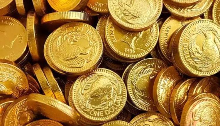 الذهب يهبط مع ترقب المتعاملين بيانات الوظائف الأمريكية  