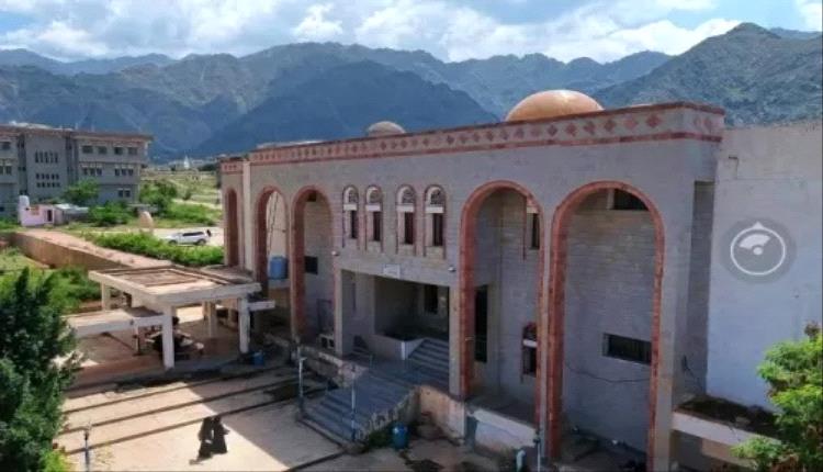 الحوثي يصعد بقصف المدنيين والأحياء السكنية في تعز