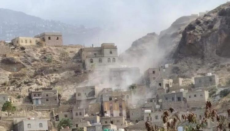 إصابة امرأة حامل بقصف للحوثيين على قرية الشقب بتعز