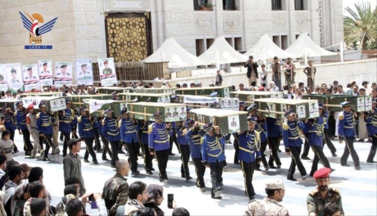 تشييع حوثي لـ20 من عناصرهم في أربع محافظات بينهم 10 ضباط