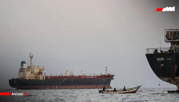 الحوثي يحفر خنادق ويلغم الممر البحري الدولي في باب المندب تحسبًا لاي هجوم محتمل من القوات الحكومية 