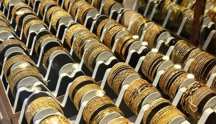أسعار الذهب تستقر وسط توقعات بإبقاء معدلات الفائدة مرتفعة 