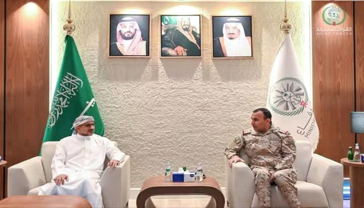 طارق صالح يلتقي قائد القوات المشتركة في اول ظهور له منذ سقوط المخا.. صور