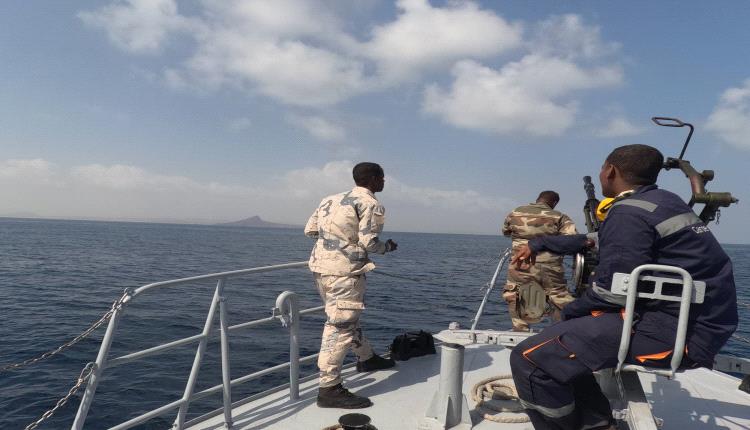 خفر السواحل اليمنية: سفن تهريب الحوثيين لم تعد تخفي تحركاتها في البحر الأحمر