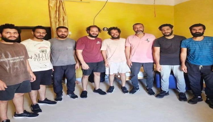 الإفراج عن البحارة المصريين المخطوفين على متن سفينة بالصومال