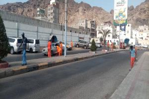 تواصل حملات النظافة المكثفة في التواهي لاستعادة الوجه الجمالي والحضاري للمديرية
