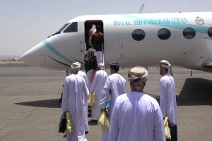 طائرات عسكرية عٌمانية تصل للحوثي.. دعم خفي تحت عباءة الوساطة 