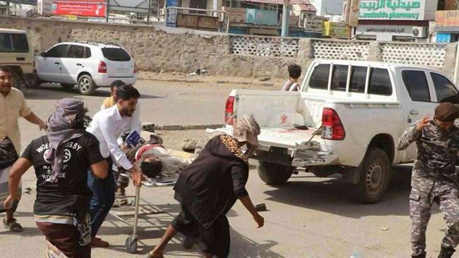 شاهد.. كيف تعامل مستشفى الجمهورية بعدن مع جرحى تفجيرات المطار