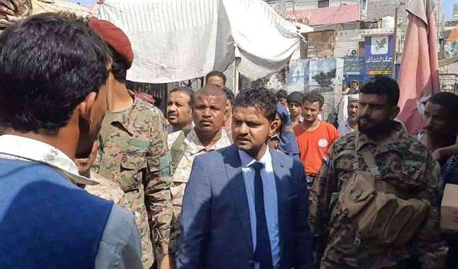 وفق التصاميم الحضرية .. محلي الشيخ عثمان يتفقد أعمال الصيانة للسوق المركزي