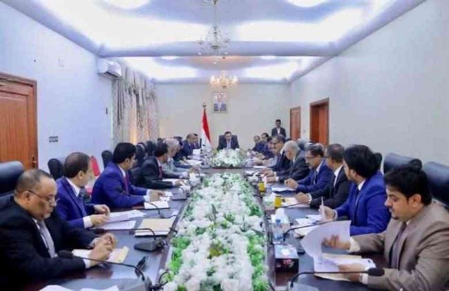 الحكومة تتخذ معالجات عاجلة بشأن وضع منظومة كهرباء عدن بعد تزايد الانقطاعات 
