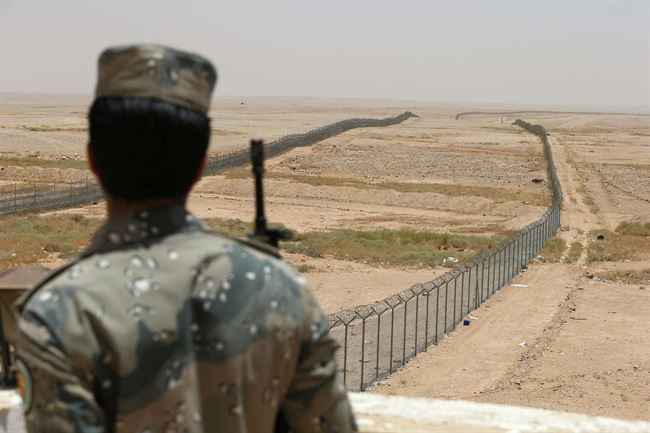 ضبط مهرب يمني في الحدود السعودية