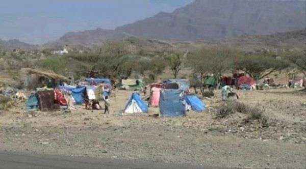 تدشيناً لجرائمهم في 2023.. الحوثيون يقصفون مخيماً في تعز