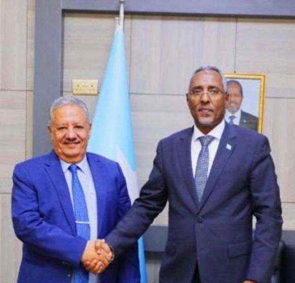 حكومة الصومال تكشف كيف يتم التعامل مع اليمنيين على أراضيها