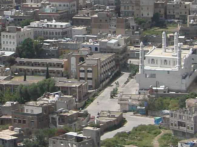 بعد زيارة هذا القيادي.. تغيير اسم مدرسة حكومية بإسم الصريع مؤسس جماعة الحوثي