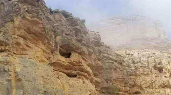 حفر عشوائي للبحث عن الكنوز يطال أكثر من 62 مديرية بتواطؤ حوثي
