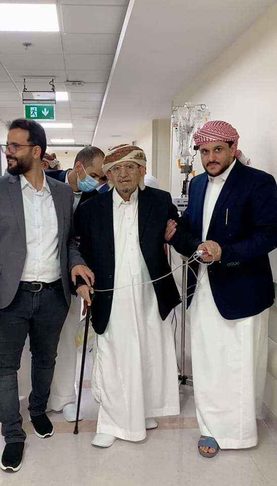 عاجل.. وفاة الشيخ صادق الأحمر بعد خضوعه لعملية جراحية.. شاهد