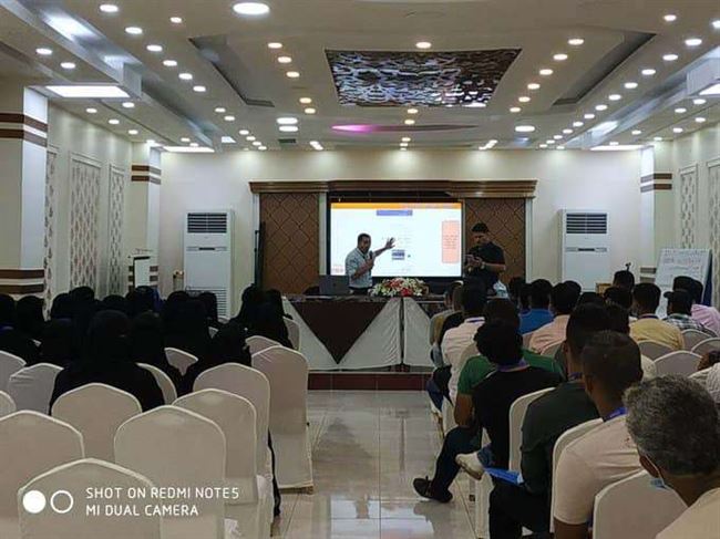 الحكومة تدين نهب الحوثي سيرفرات شركة أنظمة بصنعاء تضم أسماء جيمع النازحين والمتضررين بالحرب