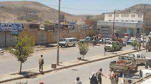 تكسير الابواب وانتهاك الحرمات.. عناصر حوثية تقتحم منازل مواطنين في البيضاء