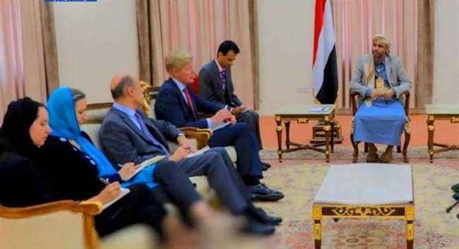 حملة ابتزاز وضغط يمارسها الحوثيين على الوسطاء