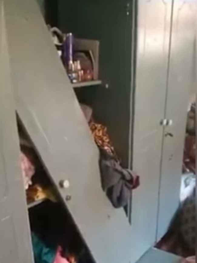 بالفيديو.. مسلحو الحوثي يقتحمون منزل شيخ قبلي بارز ويشردون النساء ليلا