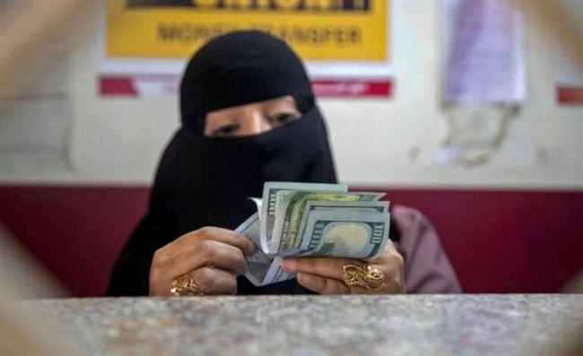 معلقة لدى منشآت الصرافة.. تحرك حوثي للاستيلاء على  164 ألف حوالة مالية بالعملة الصعبة