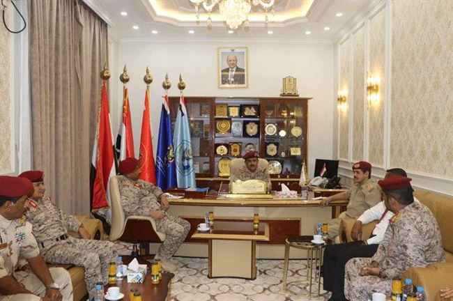 بعد ضبط شحنة طائرات الحوثي.. وزير الدفاع يشدد على تنفيذ هذا الأمر مع الأفراد!