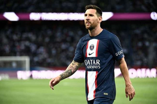 بعد رفضه عرض التمديد مع سان جرمان.. هل يعود ميسي لبرشلونة..؟