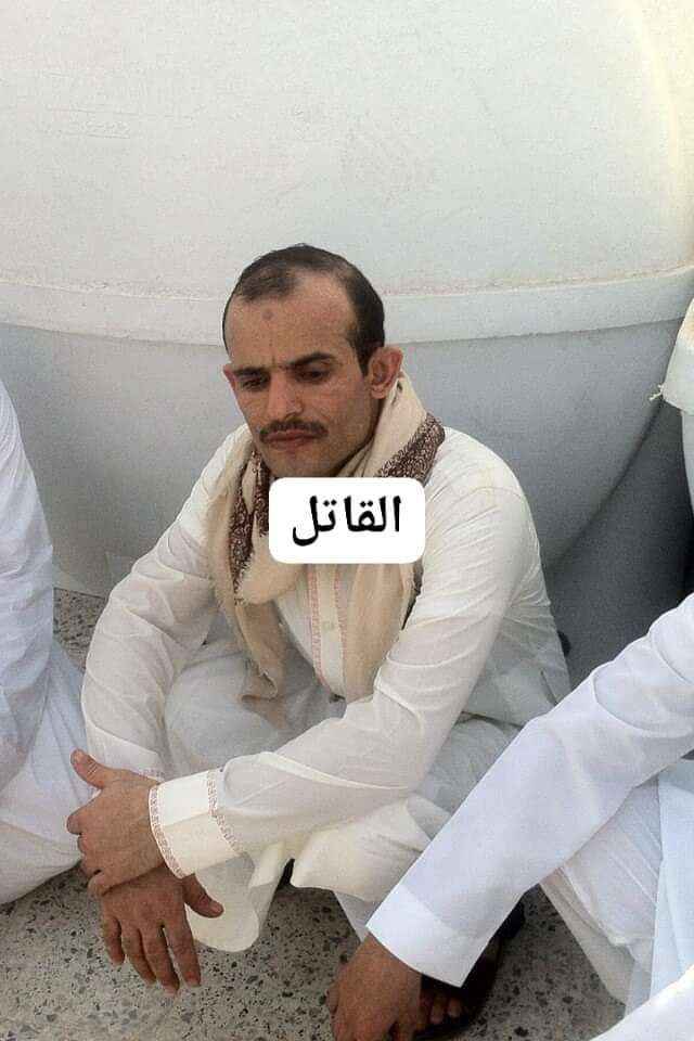 شخص يقتل زوجته مع مشرف حوثي ويرمي الجثث على قارعة الطريق جنوب صنعاء