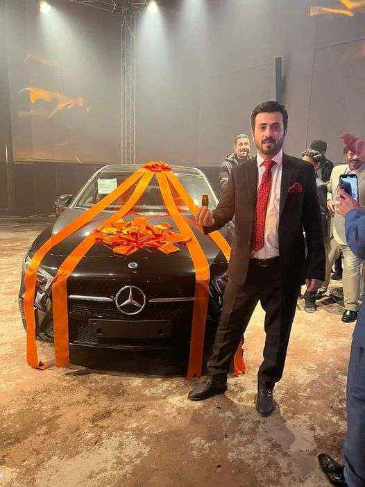 شركة مصرية عملاقة تكرم شاب يمني