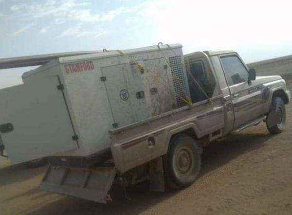 الحوثي ينهب مولود كهرباء كبير بعد هدم غرفة أحد أبناء القبائل في الجوف.. صورة
