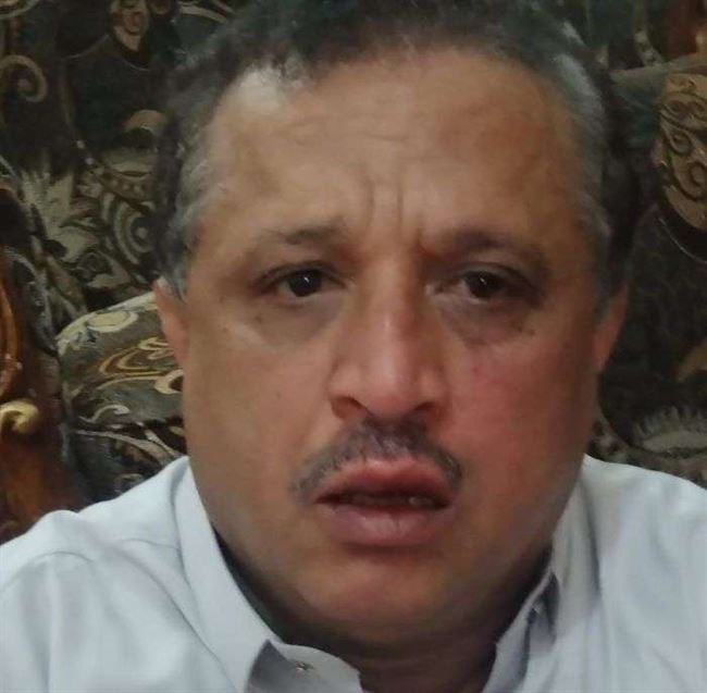 حوثيون يعتدون بالضرب مجددا على الصحفي مجلي الصمدي
