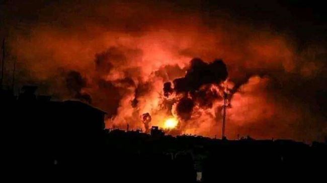 الطيران الأمريكي يشعل سماء صنعاء وانفجارات عنيفه تهز المدينة