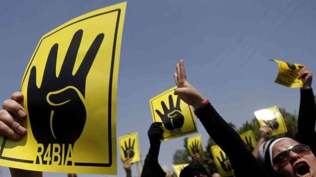 أموال ووثائق من الإخوان إلى إيران.. تنسيق وحرس ثوري
