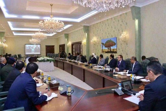 رئيس الوزراء يوجه بتلبية إحتياجات المعركة ضد الحوثيين في مأرب 