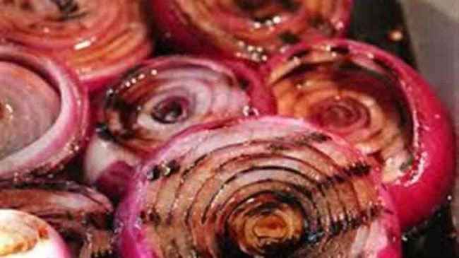 تعرف على فوائد عديدة للبصل المشوي