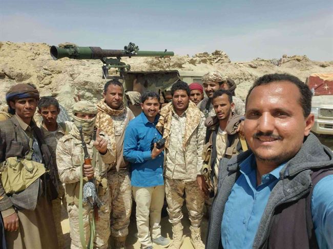 شاهد.. قوات الشرعية تفرض السيطرة الكاملة على منطقة الجدافر وتقترب من أهم معسكرات الحوثيين بالجوف