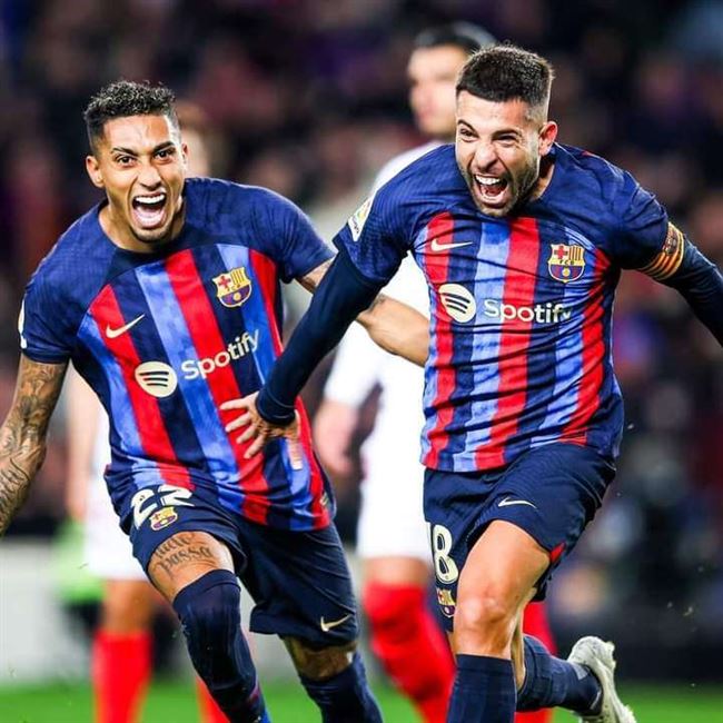 برشلونة يكتسح إشبيلية بثلاثية نظيفة