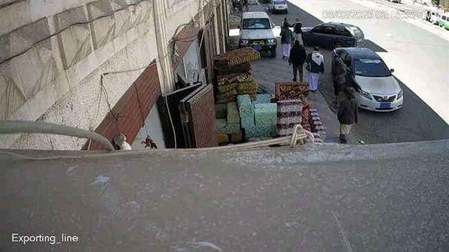 مسلحو الحوثي يعتدون على تاجر كبير في صنعاء وصحفي يحملهم المسؤلية