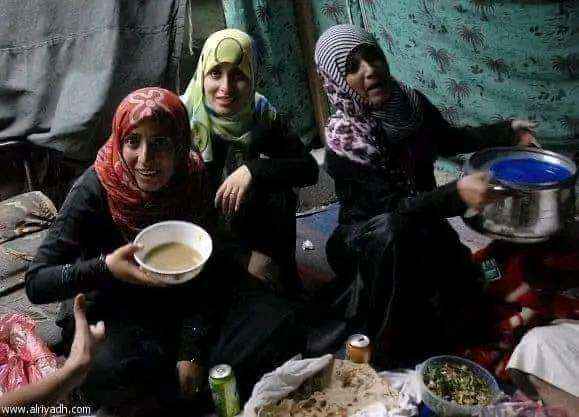 بعد العرادة.. محافظ تعز يوجه صفعة قوية لتوكل كرمان بإعلان رسمي فضح لقطاء ساحات فبراير