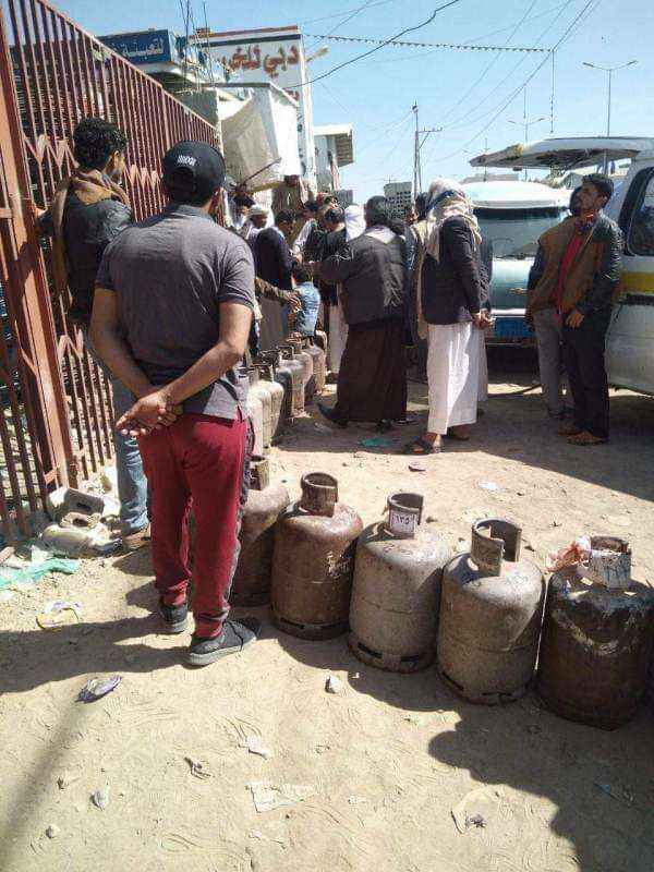 مواطنون في صنعاء يشكون خنقهم بالغاز من قبل الحوثيين