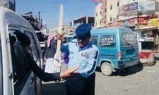 رجال المرور بلا رواتب.. الحوثي ينهب 5 مليار ريال من إدارة المرور العامة بصنعاء.. كشفهم برلماني